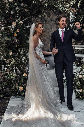 Sparkly Ball Gown V-neck Spaghetti Straps Open Back Sequins Long Wedding Dresses with Train
