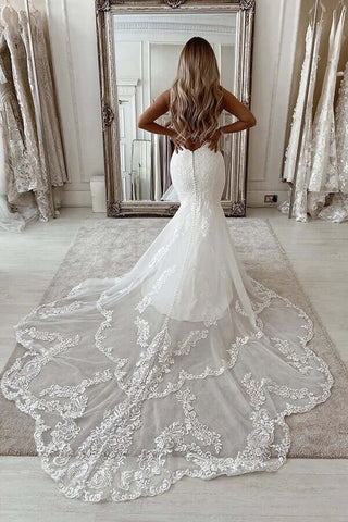 Mermaid Deep V-neck Backless Lace Wedding Dresses With Chapel Train