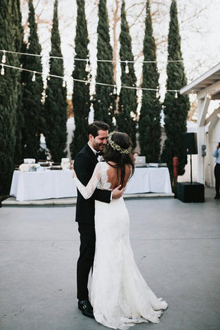 Gorgeous Mermaid V-neck Open Back Lace Long Sleeves Wedding Dresses with Train