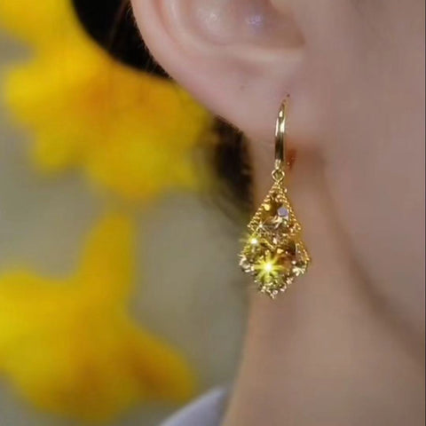 Design Sense Maillard Coffee Color Simple Crystal Rhombus Earrings Women's Light Luxury Premium Atmospheric Earrings Earrings Earrings Earrings