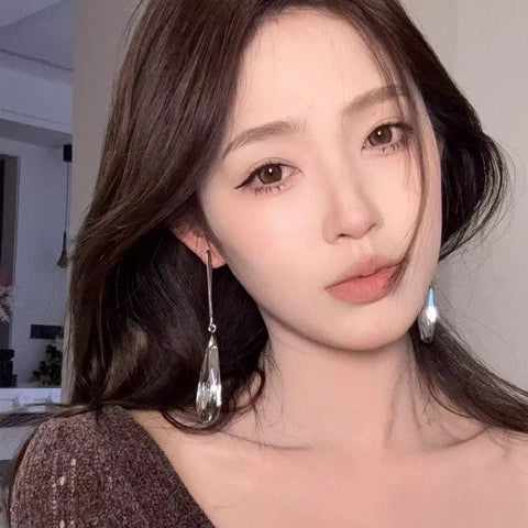 Retro exaggerated big water drop fringed earrings women's light luxury high-end sense unique stud earrings design sense atmospheric earrings