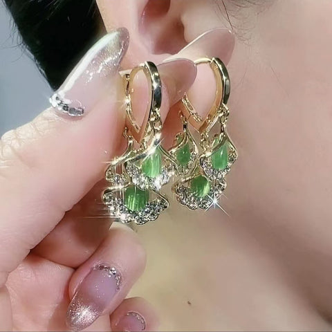 Temperament Fashion Versatile Light Luxury Simple Niche Design Show High Gentle Sweet Ginkgo Biloba Earrings Women