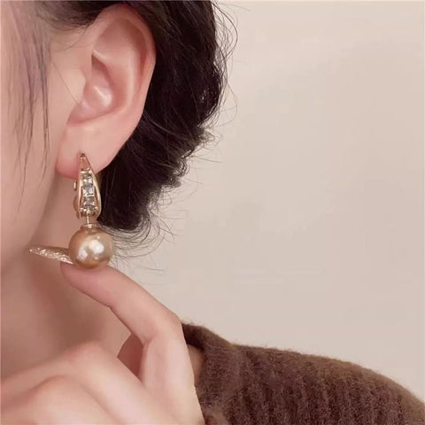 White luxury high bead earrings femininity light luxury fashion versatile retro French niche two wear simple new earrings