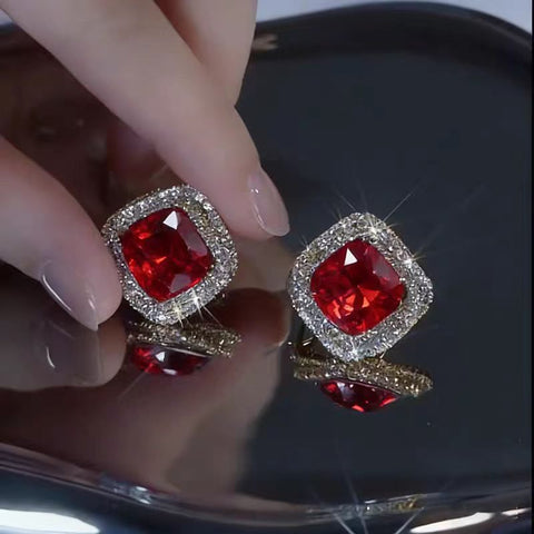 Blue super flash sugar cube stud earrings Korean temperament fashion exquisite versatile earrings Internet celebrity light luxury earrings