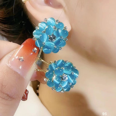 Fairy Light Fashion Pop Retro Court Style Cat's Eye Hemisphere Ear Buckles Earrings Earrings Women's Commuter New