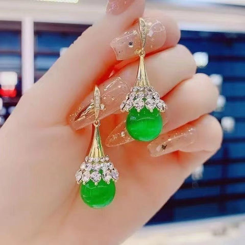 Green bead pendant earrings new Korean Internet celebrity high sense niche tassel temperament earrings