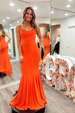 Dehnbares Satin-Meerjungfrau-Spaghettiträger-Ballkleid mit Schleppe