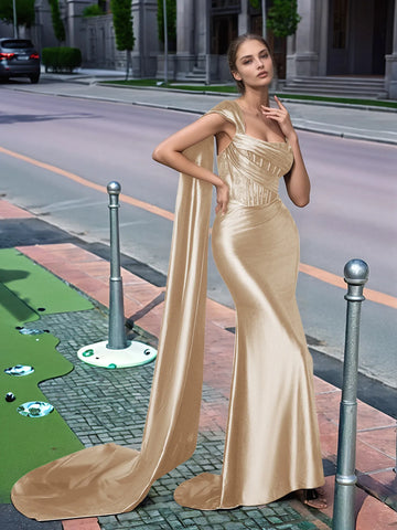 Langes Ballkleid aus Spitze mit One-Shoulder-Träger und Schleppe