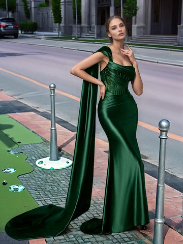 Langes Ballkleid aus Spitze mit One-Shoulder-Träger und Schleppe