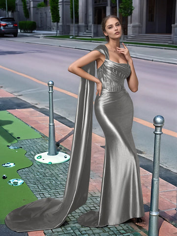 Langes Ballkleid aus Spitze mit One-Shoulder-Träger und Schleppe