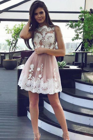 Süßes ärmelloses Homecoming-Kleid aus Tüll mit Schnürung und Applikationen