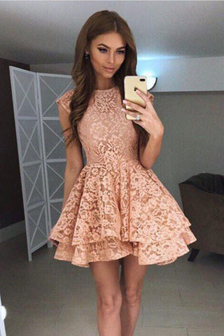 Kurzes Ballkleid mit bauschiger Spitze und Applikationen in Korallenrot, günstiges Homecoming-Kleid 