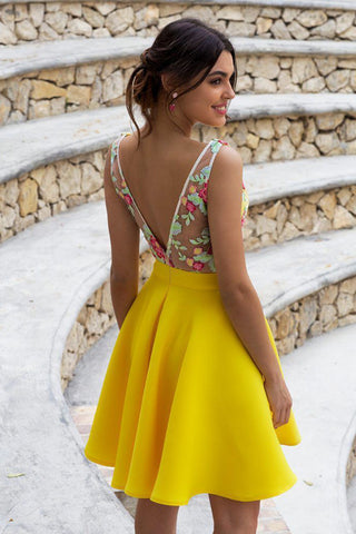 Charming  Floral Satin Illusion Back Daffodil Homecoming Dresses