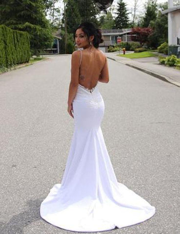 Elegantes rückenfreies Meerjungfrau-Spitzen-Brautkleid mit V-Ausschnitt und Applikationen 