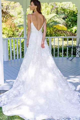 Fabulous White Spaghetti Straps A-Line Backless Lace Long Wedding Dresses