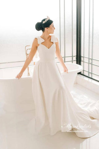 Satin A-line Sweetheart Court Train Wedding Dresses With Bowtie Straps