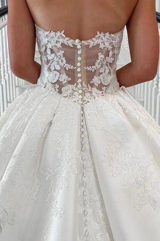 Satin Ball Gown Sweetheart Vintage Wedding Dresses With Lace Appliques