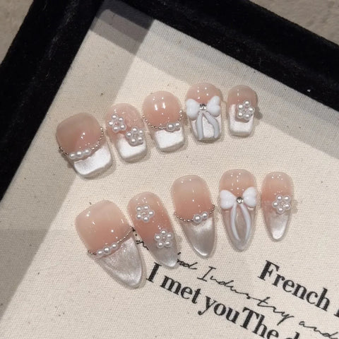 10pcs Handmade Nude Fake Nails Blush Pink Glossy Cat's Eye Press On Nails Bowknots Designs French False Nail Reusable Manicure