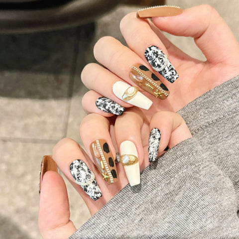 10pcs Handmade Press On Nails Matte Brown Mid-lenght Coffin False Nails Metal Chain Pearl Decor Artificial Fake Nail For Autumn