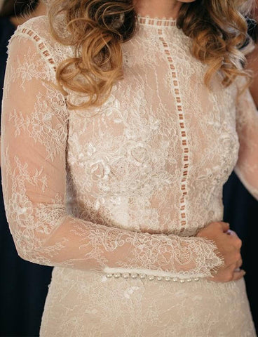 Etuikleid mit langen Ärmeln und Perlen, Brautkleider im Vintage-Stil