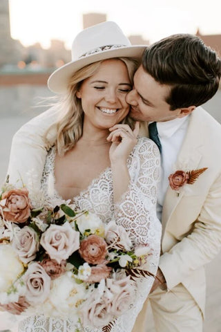 Sheath V-neck Long Sleeves Lace Wedding Dress With Short Train