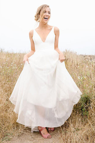 Schlichtes Chiffon A-Linien-Brautkleid mit Ärmeln, Strandhochzeitskleid