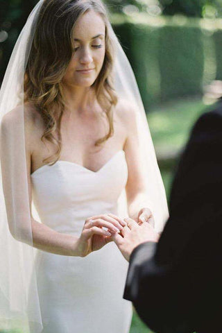 Simple Ivory Mermaid Sweetheart Neck Wedding Dresses With Train
