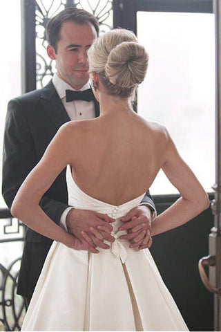Simple Ivory Satin Sweetheart Strapless Wedding Dress With Court Train
