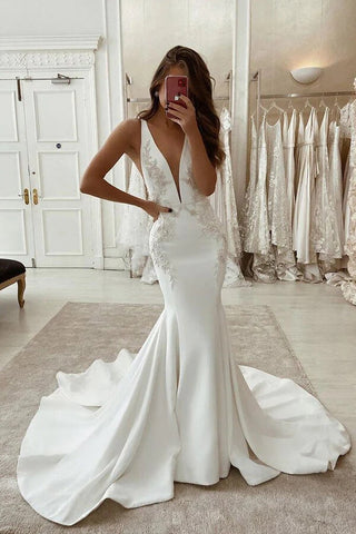 Stretch Satin Mermaid Deep V-neck Wedding Dress With Lace Appliques