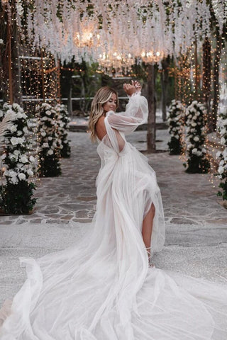Tulle A-line Deep V-neck Long Sleeves Bohemian Wedding Dresses