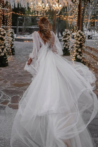 Tulle A-line Deep V-neck Long Sleeves Bohemian Wedding Dresses