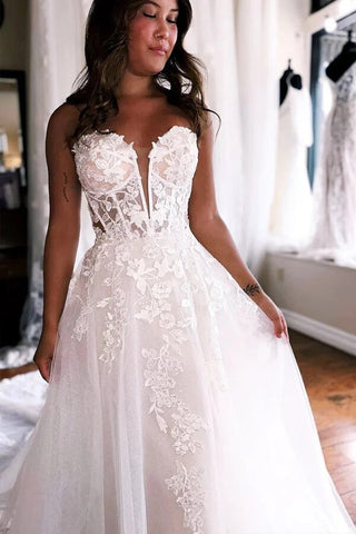Tulle A-line Strapless Princess Wedding Dresses With Lace Appliques