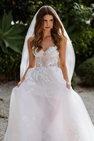 Tulle A-line Sweetheart Sleeveless Lace Appliques Boho Wedding Dresses