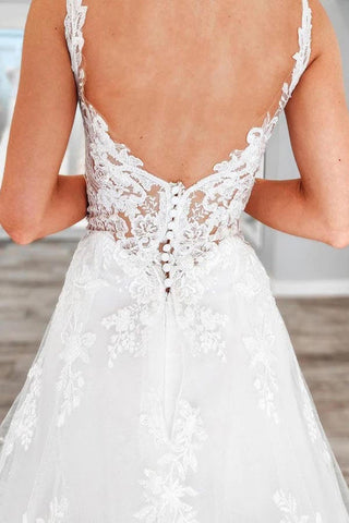 Tulle A-line V-neck Lace Appliques Wedding Dresses With Chapel Train