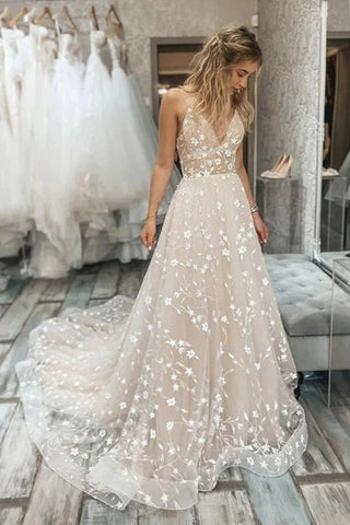 Tulle A-line V-neck Spaghetti Straps Lace Appliques Wedding Dresses