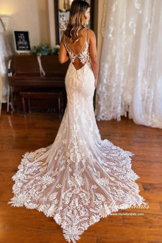 Tulle Mermaid Spaghetti Straps V-neck Lace Appliques Wedding Dresses
