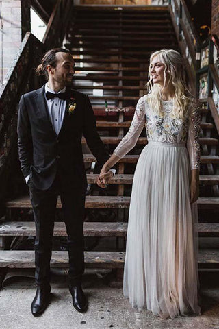 Tulle Round Neck 3/4 Sleeves Wedding Dresses With Lace Florwers