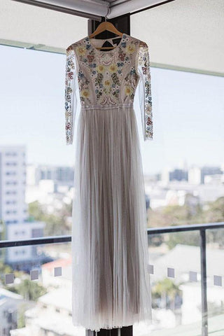 Tulle Round Neck 3/4 Sleeves Wedding Dresses With Lace Florwers