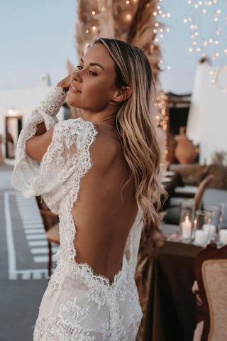 Tulle Sheath V-neck Beaded Lace Appliques Long Sleeve Wedding Dress