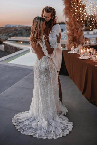 Tulle Sheath V-neck Beaded Lace Appliques Long Sleeve Wedding Dress