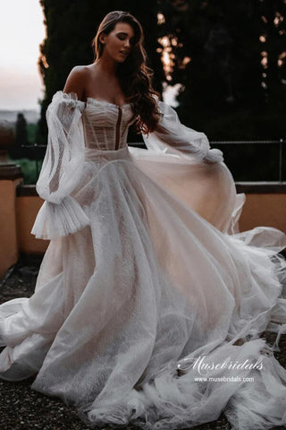 Tulle A-line Sweetheart Lace Long Sleeves Chapel Train Wedding Dresses