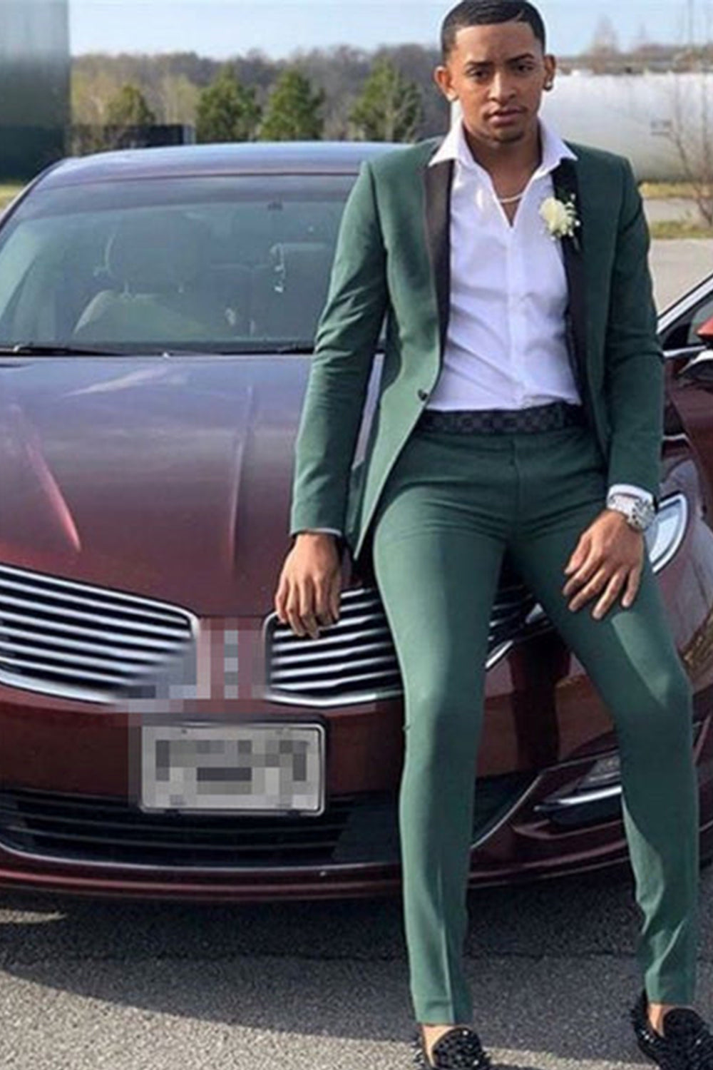 Dark Green Slim Fit 2 Pieces Black Notched Lapel Men's Prom Suits