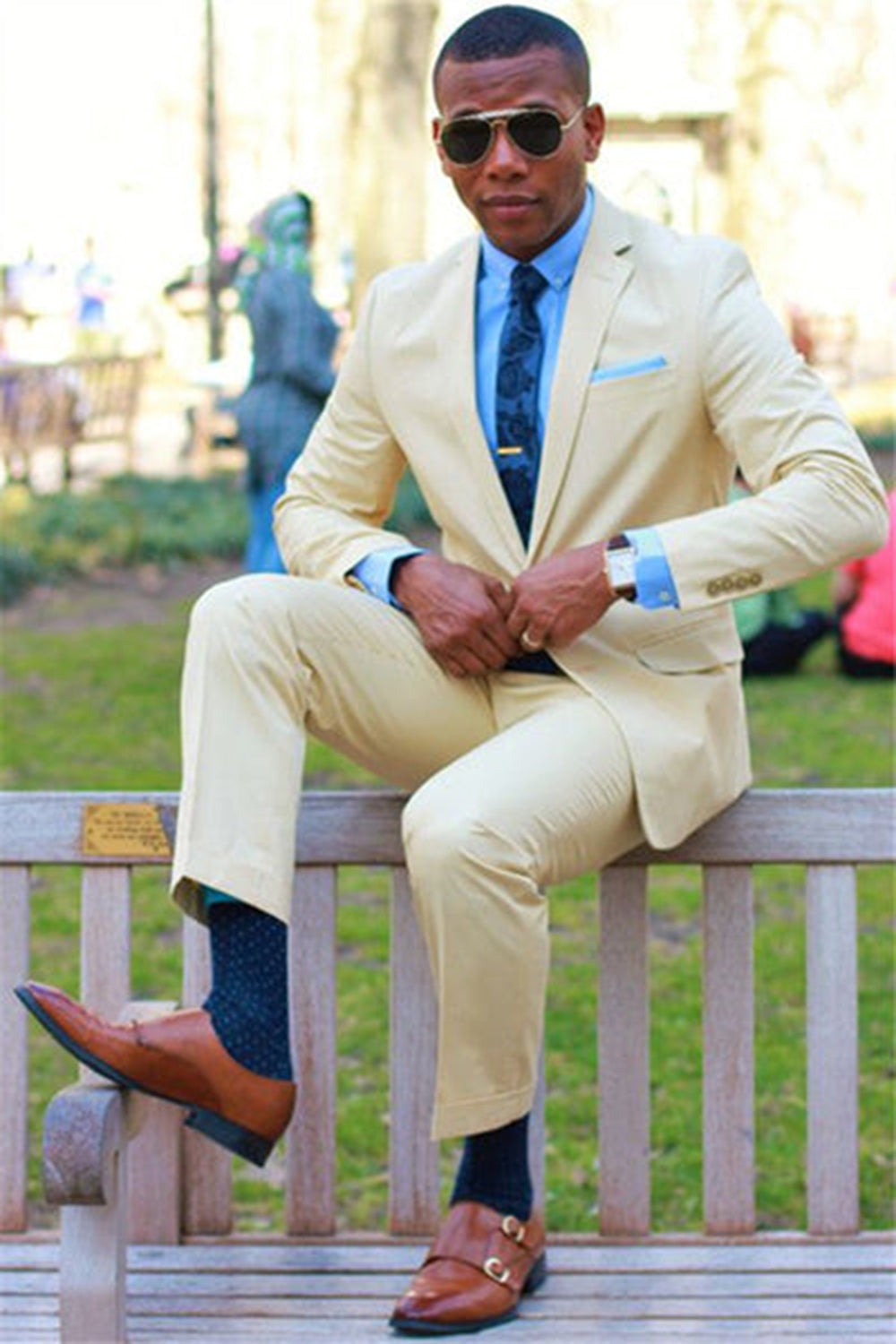 Light Yellow Slim Fit 2 Pieces Black Notched Lapel Men's Prom Suits