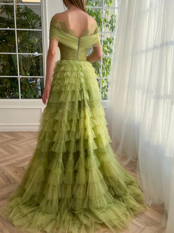 A-Linien-Ballkleid aus schulterfreiem Tüll