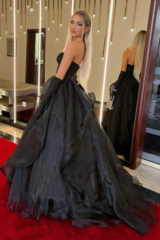 A-Linie Herzausschnitt Schwarzes langes Ballkleid mit Perlen