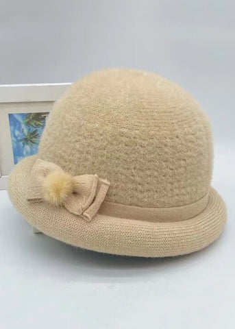 Feine Glockenmütze aus Strick mit Schleife in Khaki