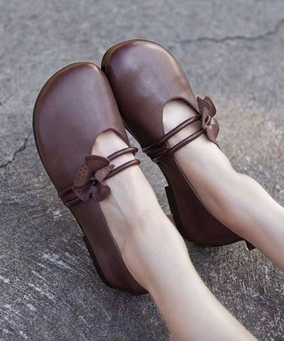 Braune flache Schuhe, edel, weich, mit Blumenmuster