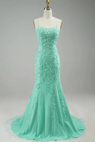Ballkleid mit Spaghettiträgern und Applikationen