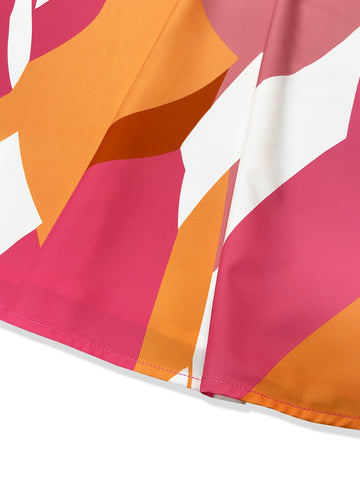 Rollkragenkleid mit kontrastierenden Volantärmeln