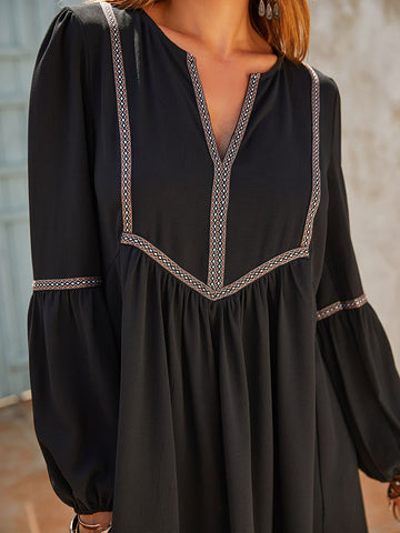 Langärmliges Minikleid im Boho-Stil